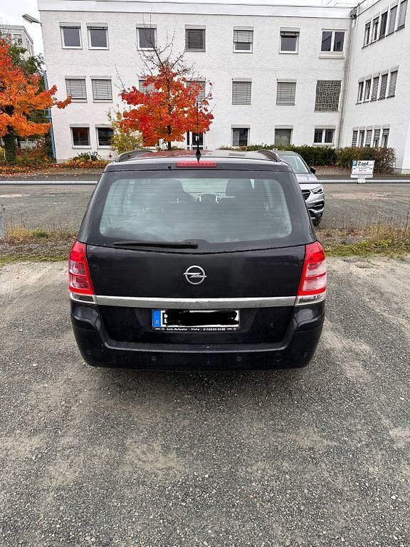 Gebraucht Opel Zafira 150 PS (110 kW) 2008 Schwarz Van / Kleinbus
