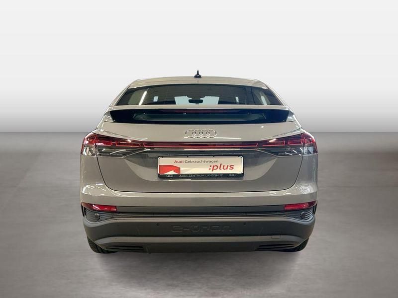 Gebraucht Audi e-tron 150 kW (204 PS) 2023 Kieselgrau SUV