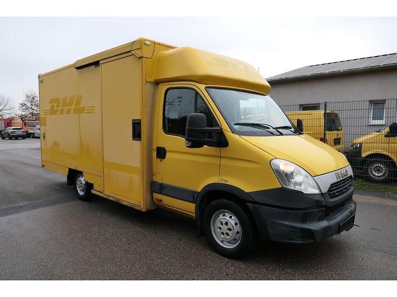 Second-hand Iveco Daily 106 CP (77 kW) 2013 Galben Van