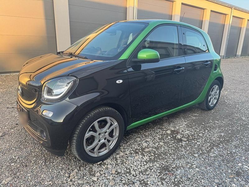 Gebraucht Smart ForFour Electric Drive 60 kW (82 PS) 2017 Schwarz Kleinwagen
