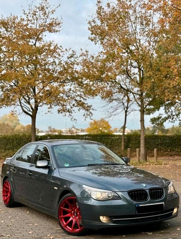 Gebraucht BMW 523 190 PS (139 kW) 2007 Grau Limousine