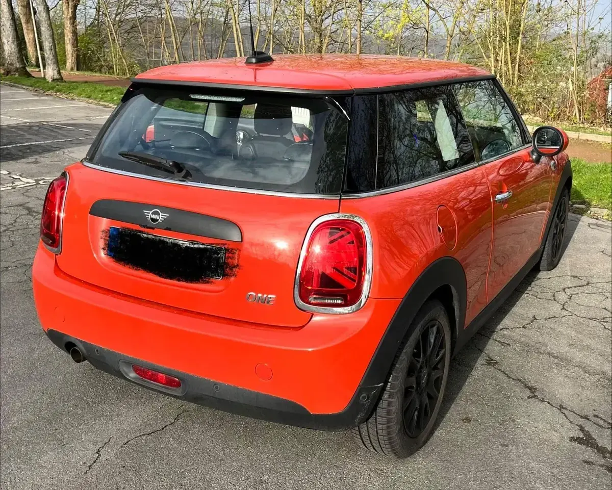 Usado Mini ONE 102 HP (75 kW) 2018 Laranja Citadino