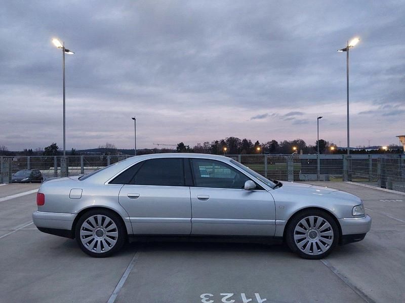 Gebraucht Audi A8 260 PS (191 kW) 2001 Silber Limousine