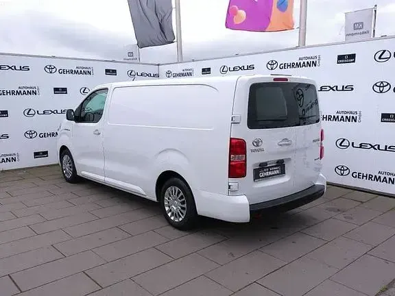 Gebraucht Toyota Proace Comfort 100 kW (136 PS) 2022 Ice white Van / Kleinbus