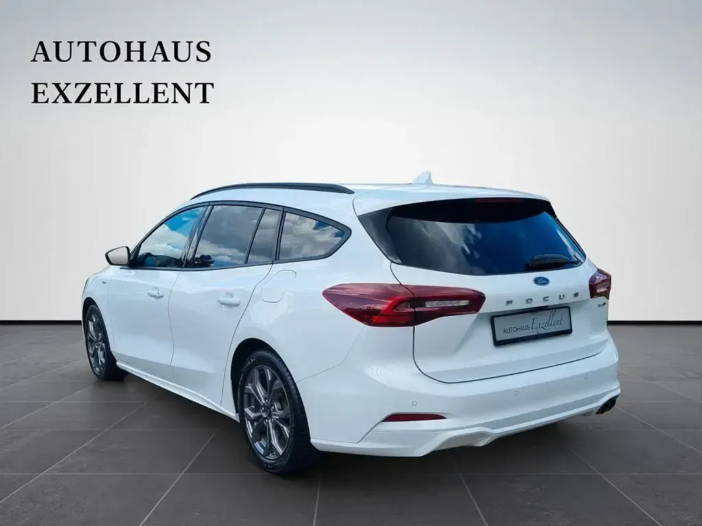 Gebraucht Ford Focus ST-Line 125 PS (91 kW) 2022 Andere Limousine