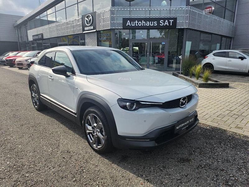 Weiß Gebraucht 2023 Mazda MX30 Ad'Vantage SUV | 18.980 € (Fairer Preis) - Bild 1/4