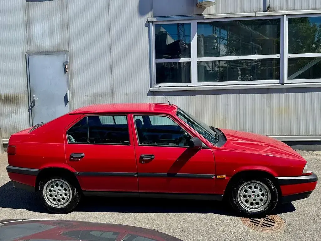 Gebraucht Alfa Romeo 33 107 PS (78 kW) 1992 Rot Limousine
