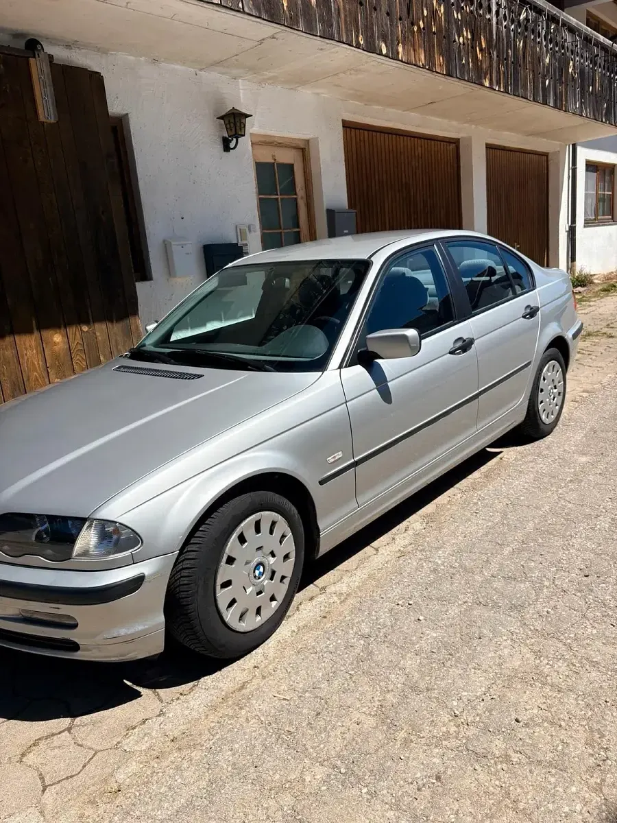 Gebraucht BMW 318 118 PS (86 kW) 2000 Silber Limousine