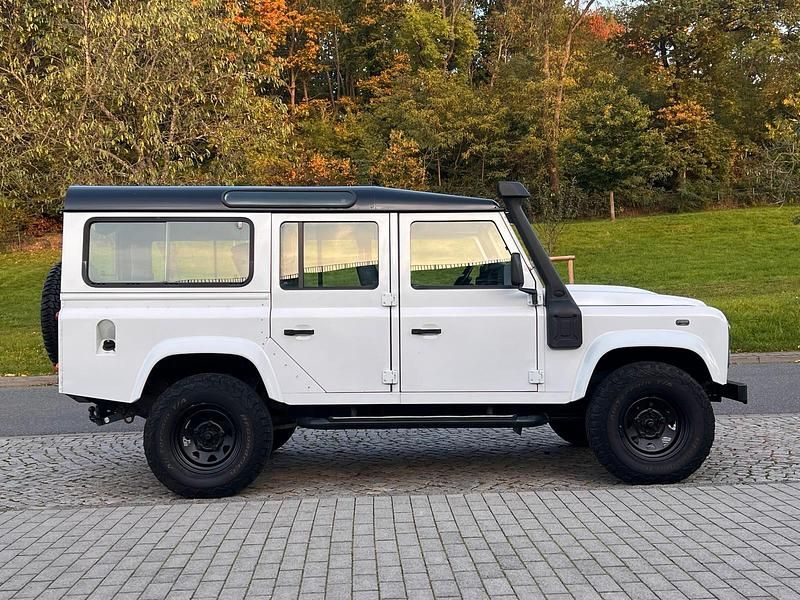 Gebraucht Land Rover Defender 122 PS (89 kW) 2012 Weiß SUV