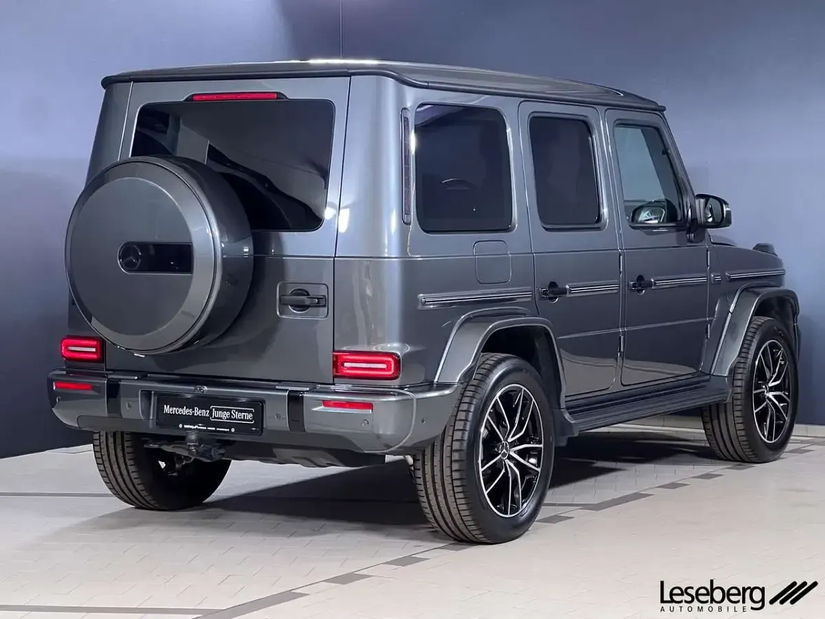 Gebraucht Mercedes G450 AMG 367 PS (269 kW) 2025 Manufaktur graphit SUV