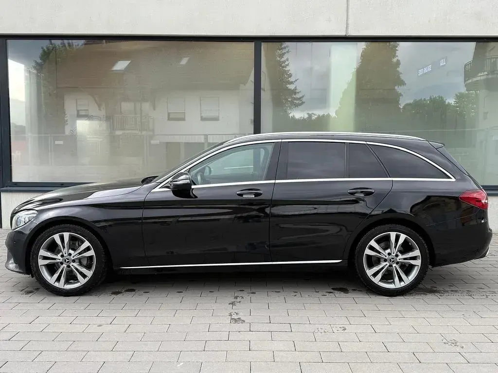 Gebraucht Mercedes C300 245 PS (180 kW) 2020 Schwarz Limousine