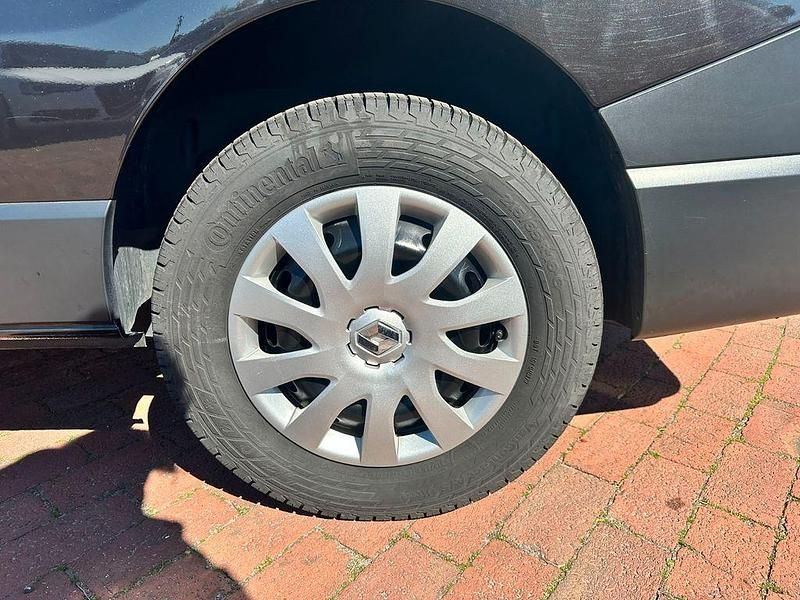 Second-hand Renault Trafic Expression 125 CP (91 kW) 2018 Negru Monovolum