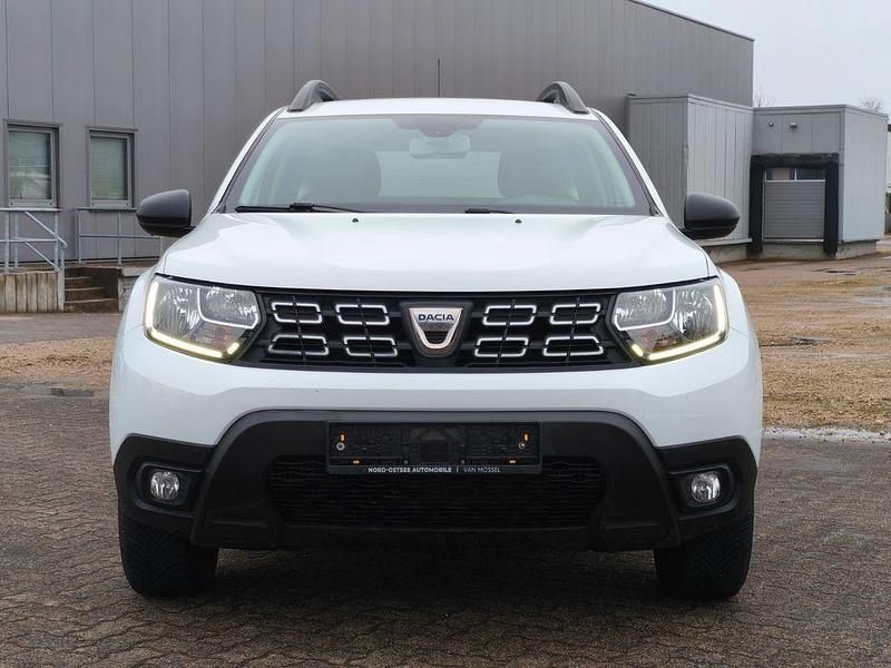 Gebraucht Dacia Duster Comfort 125 PS (91 kW) 2018 Gletscherweiss SUV