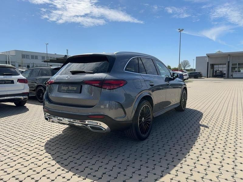 Gebraucht Mercedes GLC300e Premium 313 PS (230 kW) 2024 Grau SUV