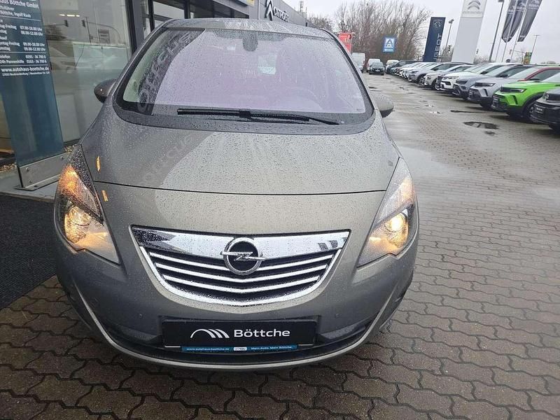 Gebraucht Opel Meriva 120 PS (88 kW) 2010 Muskatgrau/muskat braun(m2) Van / Kleinbus