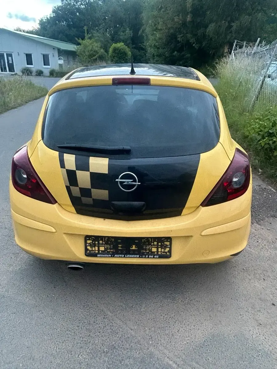 Gebraucht Opel Corsa OPC 100 PS (73 kW) 2010 Gelb Kleinwagen
