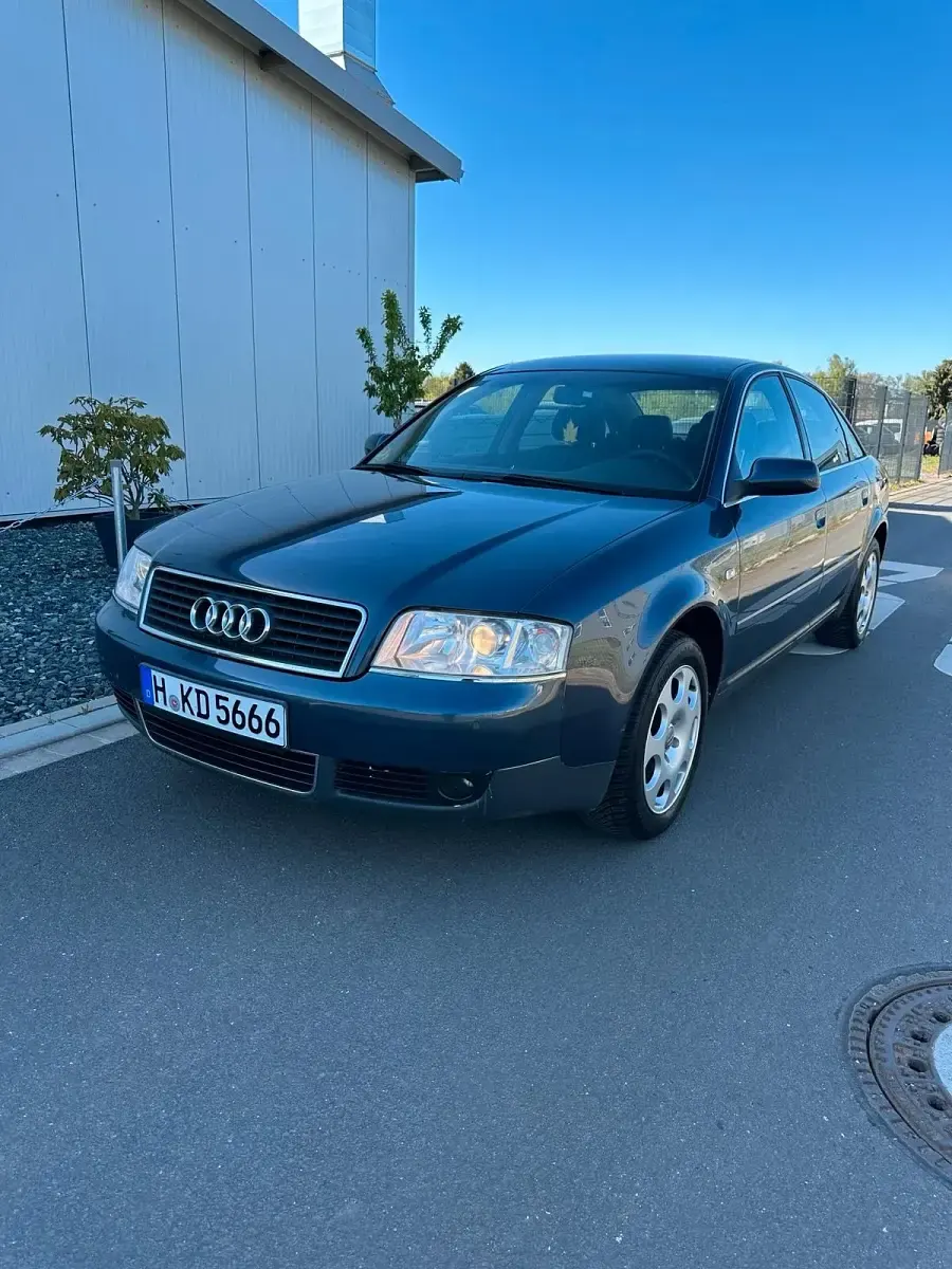 Gebraucht Audi A6 179 PS (131 kW) 2002 Blau Limousine