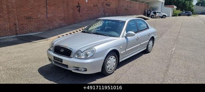 Silber Gebraucht 2003 Hyundai Sonata GLS Limousine | 1.490 € - Bild 1/4