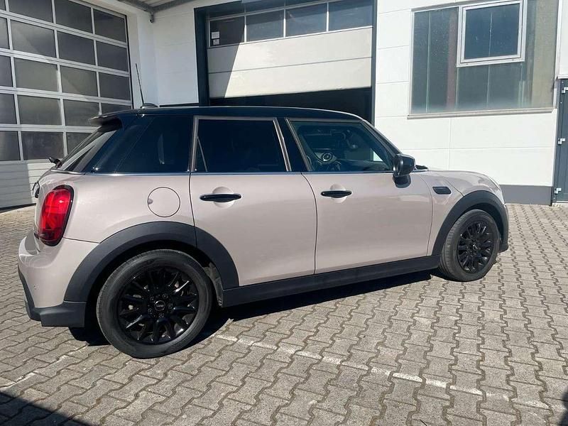 Gebraucht Mini Cooper Classic 136 PS (100 kW) 2022 Grau Kleinwagen