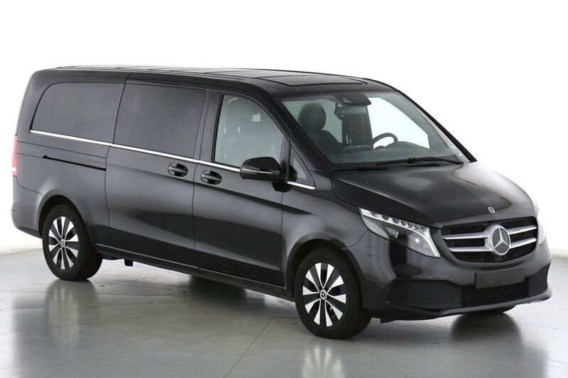 Schwarz Gebraucht 2023 Mercedes V300 Avantgarde Van / Kleinbus | 58.490 € (Superpreis) - Bild 1/4