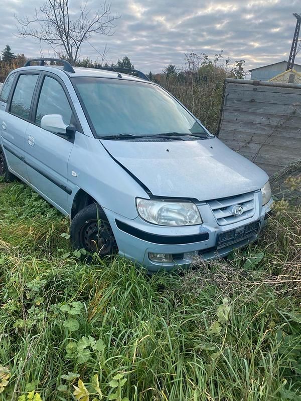 Grau Gebraucht 2004 Hyundai Matrix Van / Kleinbus | 700 € (Superpreis) - Bild 1/3