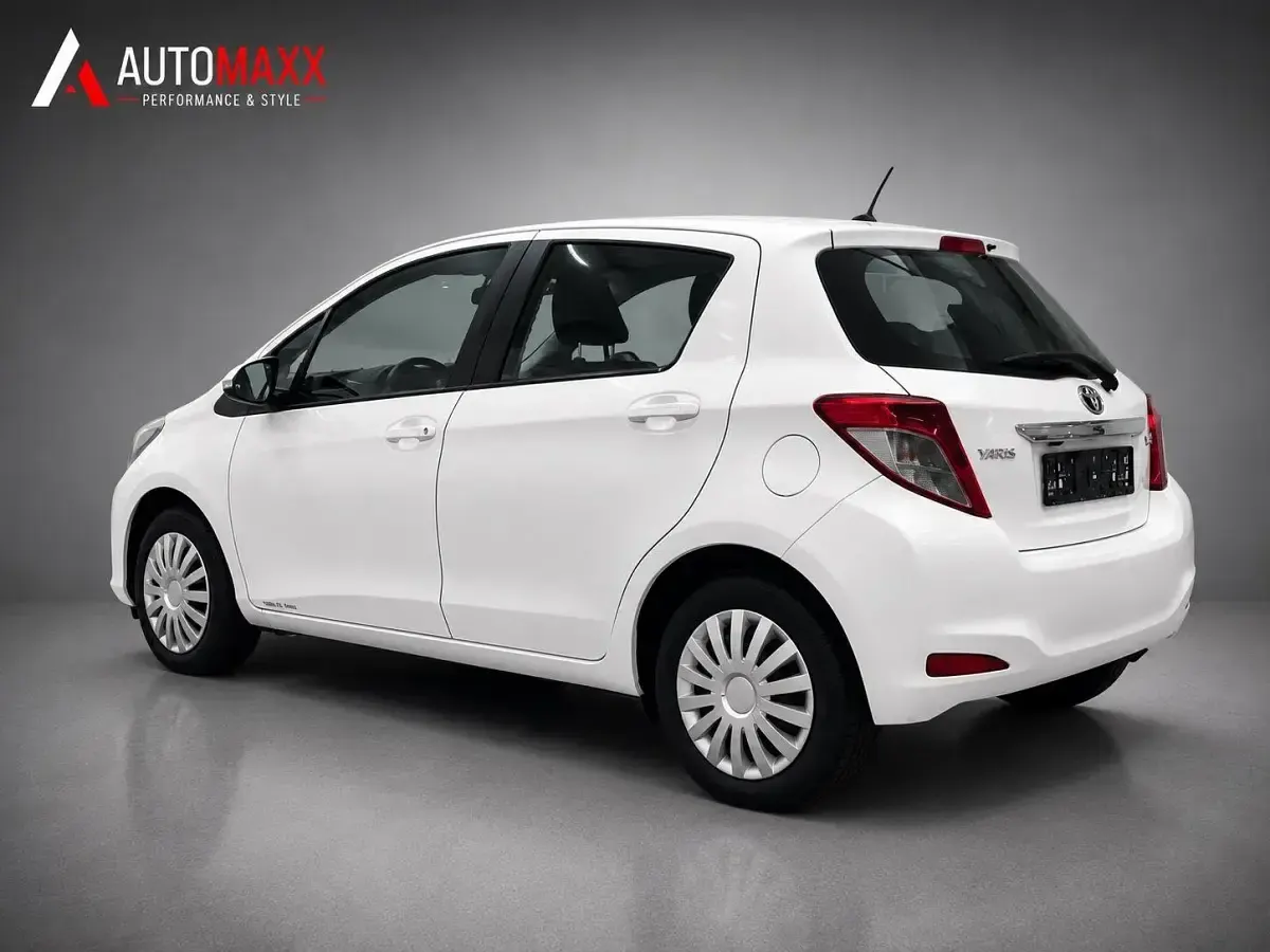 Gebraucht Toyota Yaris 99 PS (72 kW) 2012 Weiß Kleinwagen