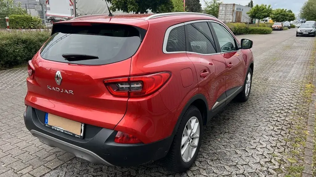 Używany Renault Kadjar XMOD 131 KM (96 kW) 2017 Czerwony SUV