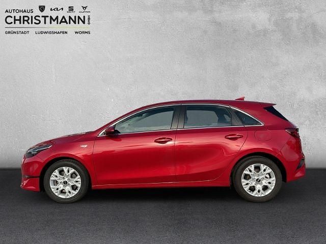 Gebraucht Kia Ceed Vision 120 PS (88 kW) 2022 True red Kleinwagen