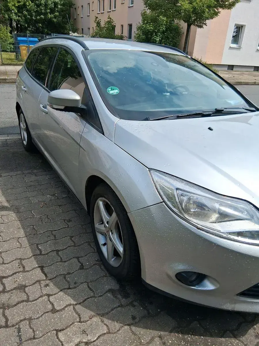 Używany Ford Focus 116 KM (85 kW) 2013 Srebrny Kombi