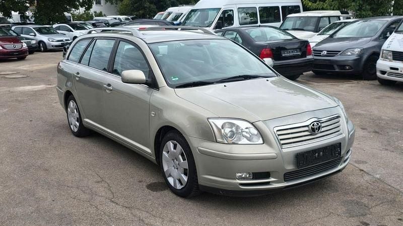 Grau Gebraucht 2004 Toyota Avensis Sol Kombi | 1.690 € (Superpreis) - Bild 1/4