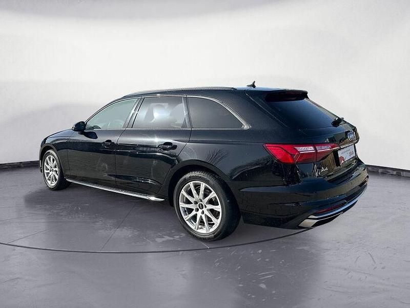 Second-hand Audi A4 Advanced 204 CP (150 kW) 2023 Negru Break