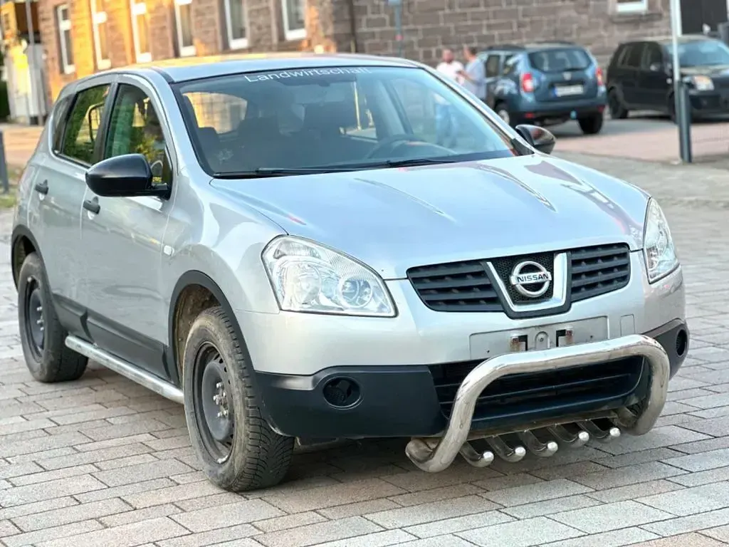 Gebraucht Nissan Qashqai Visia 141 PS (103 kW) 2008 Silber SUV