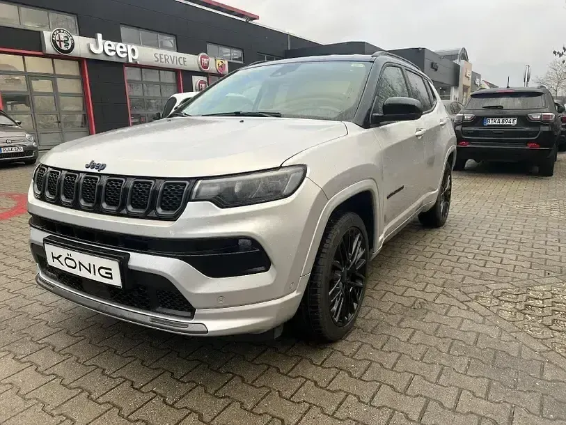 Second-hand Jeep Compass 239 CP (175 kW) 2022 Negru SUV