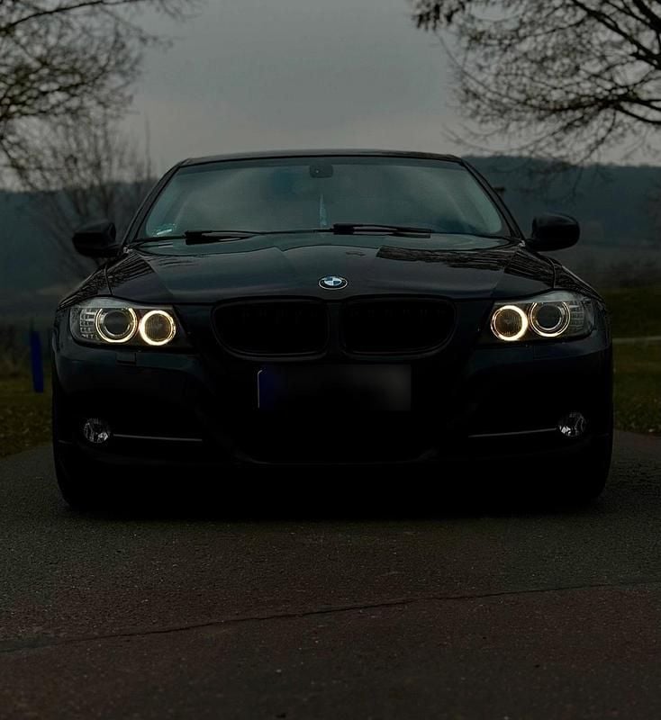 Gebraucht BMW 335 286 PS (210 kW) 2011 Schwarz Limousine