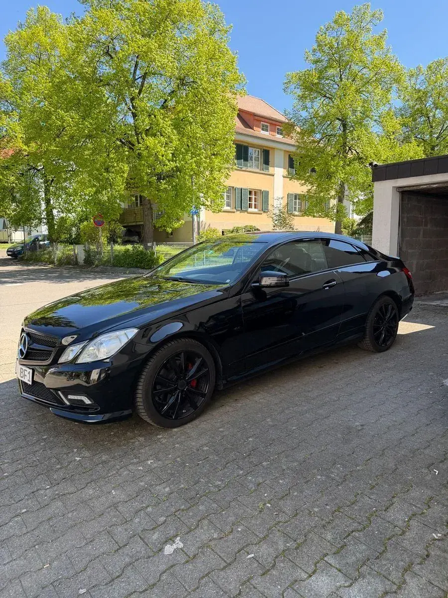 Używany Mercedes E350 AMG 265 KM (194 kW) 2011 Czarny Coupe