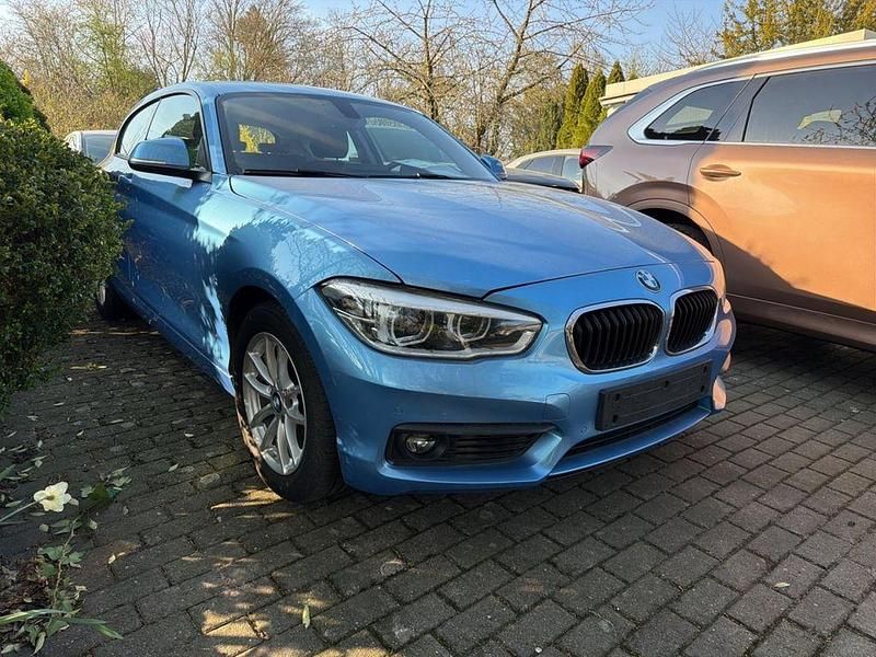 Gebraucht BMW 118 Advantage 136 PS (100 kW) 2018 Seaside blue metallic Kleinwagen