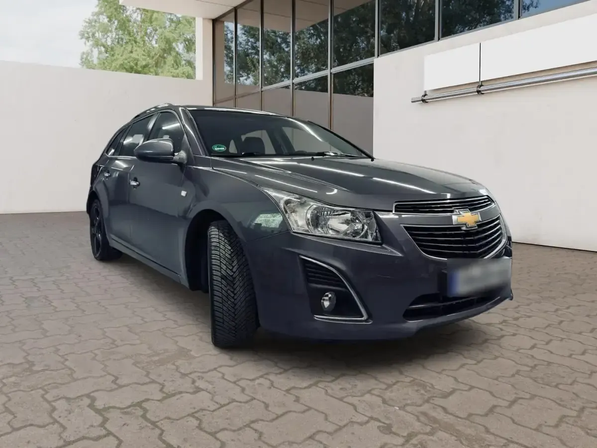 Gebraucht Chevrolet Cruze 163 PS (119 kW) 2013 Grau Kombi