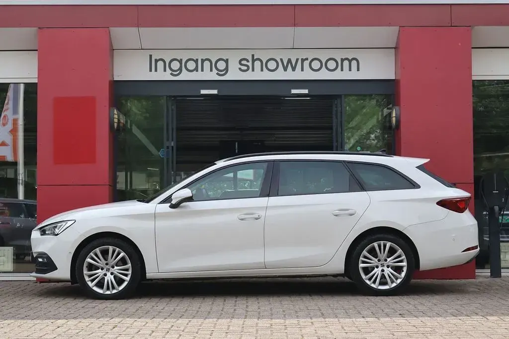 Gebraucht Seat Leon Style 131 PS (96 kW) 2021 Weiß Limousine