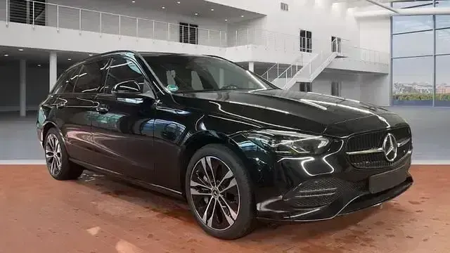 Gebraucht Mercedes C300e Night 313 PS (230 kW) 2022 Schwarz Limousine