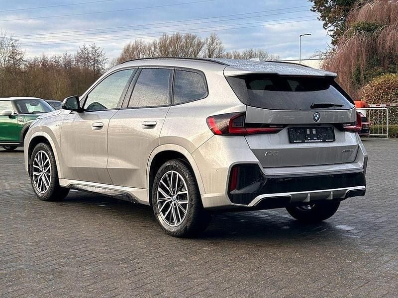 Gebraucht BMW iX1 M Sport 150 kW (204 PS) 2025 Spacesilber metallic SUV