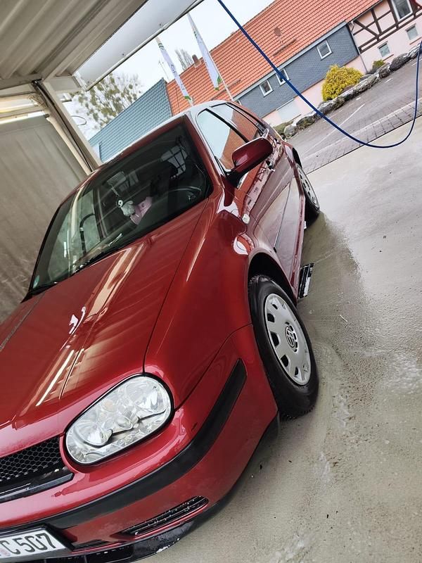 Gebraucht VW Golf IV 65 PS (47 kW) 1998 Rot Kleinwagen