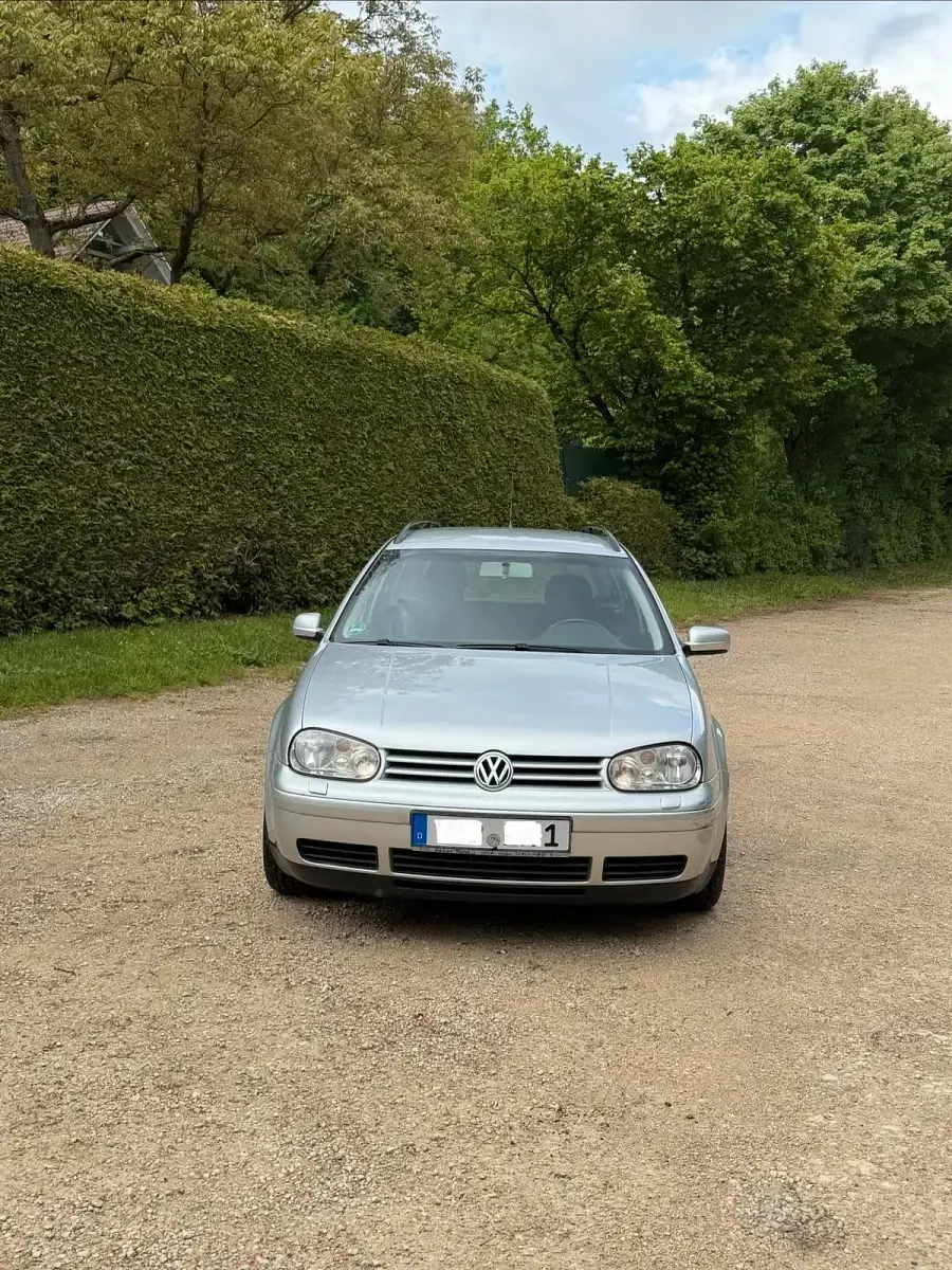 Gebraucht VW Golf IV Pacific 101 PS (74 kW) 2003 Silber Kombi