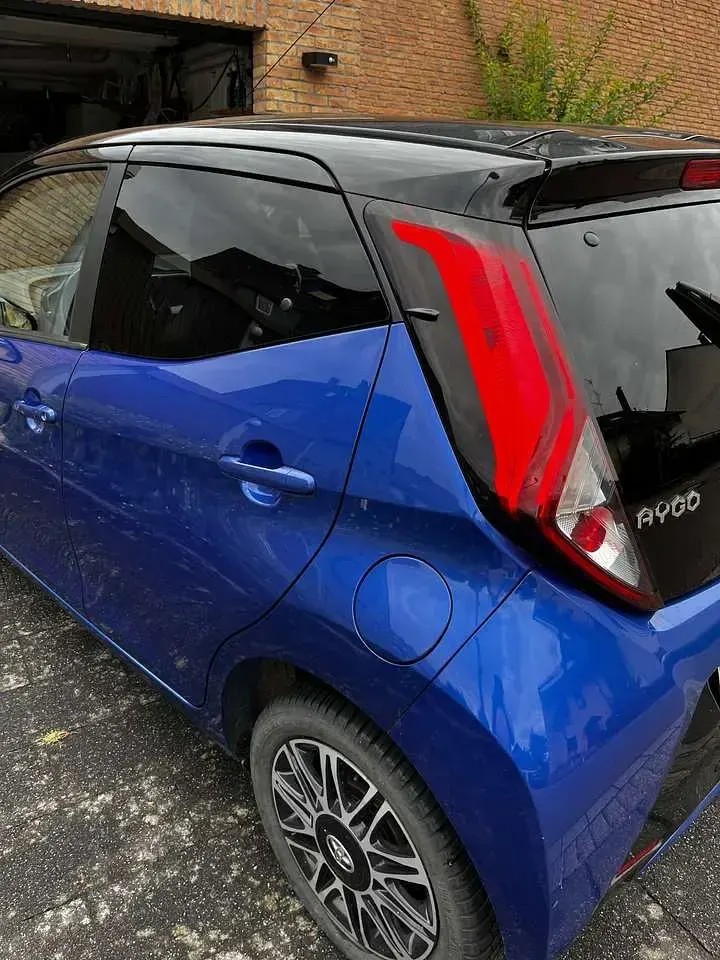 Gebraucht Toyota Aygo X-clusiv 72 PS (52 kW) 2019 Blau Kleinwagen