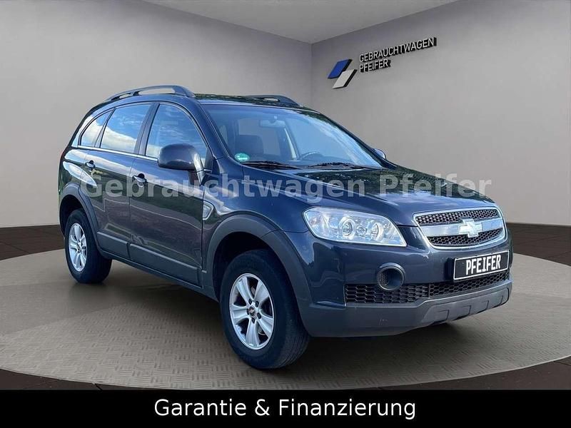 Dark denim grey (mica) Gebraucht 2009 Chevrolet Captiva LS SUV | 2.590 € (Superpreis) - Bild 1/4
