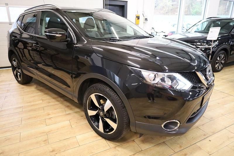 Gebraucht Nissan Qashqai 360º 131 PS (96 kW) 2016 Schwarz SUV