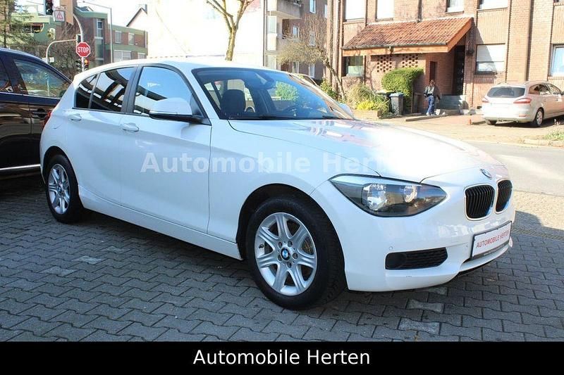 Gebraucht BMW 114 102 PS (75 kW) 2014 Weiß Kleinwagen