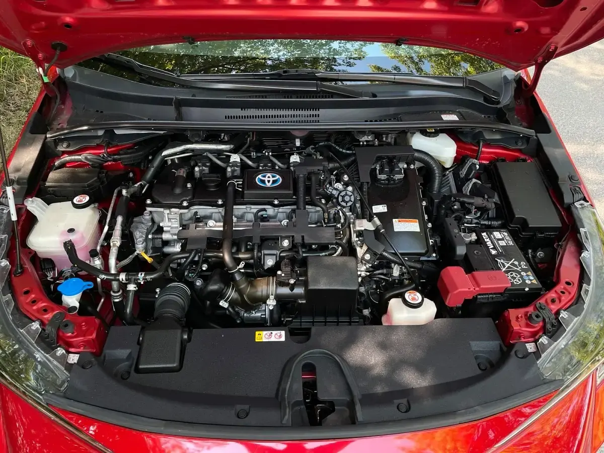 Gebraucht Toyota Corolla Team 98 PS (72 kW) 2021 Rot Limousine
