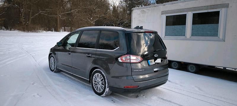 Gebraucht Ford Galaxy 180 PS (132 kW) 2016 Grau Van / Kleinbus
