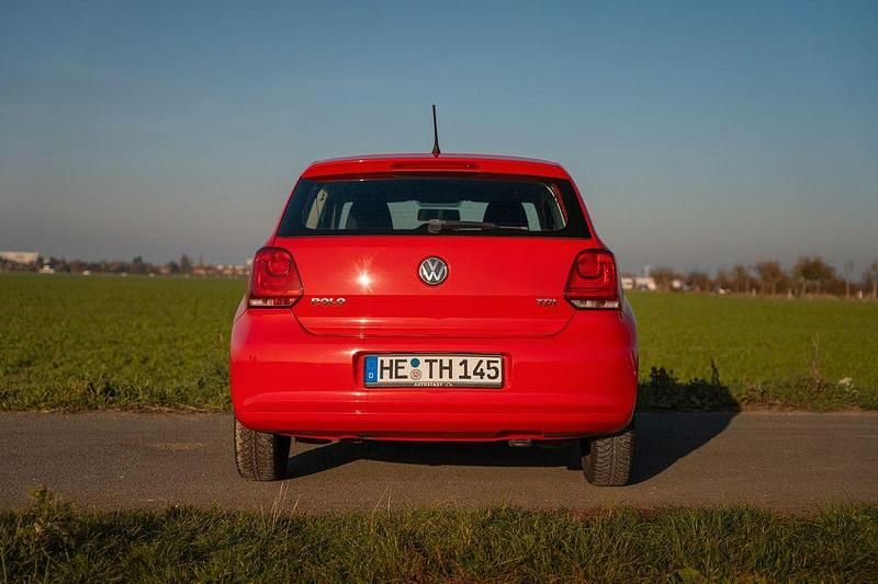 Gebraucht VW Polo Trendline 75 PS (55 kW) 2011 Rot Kleinwagen