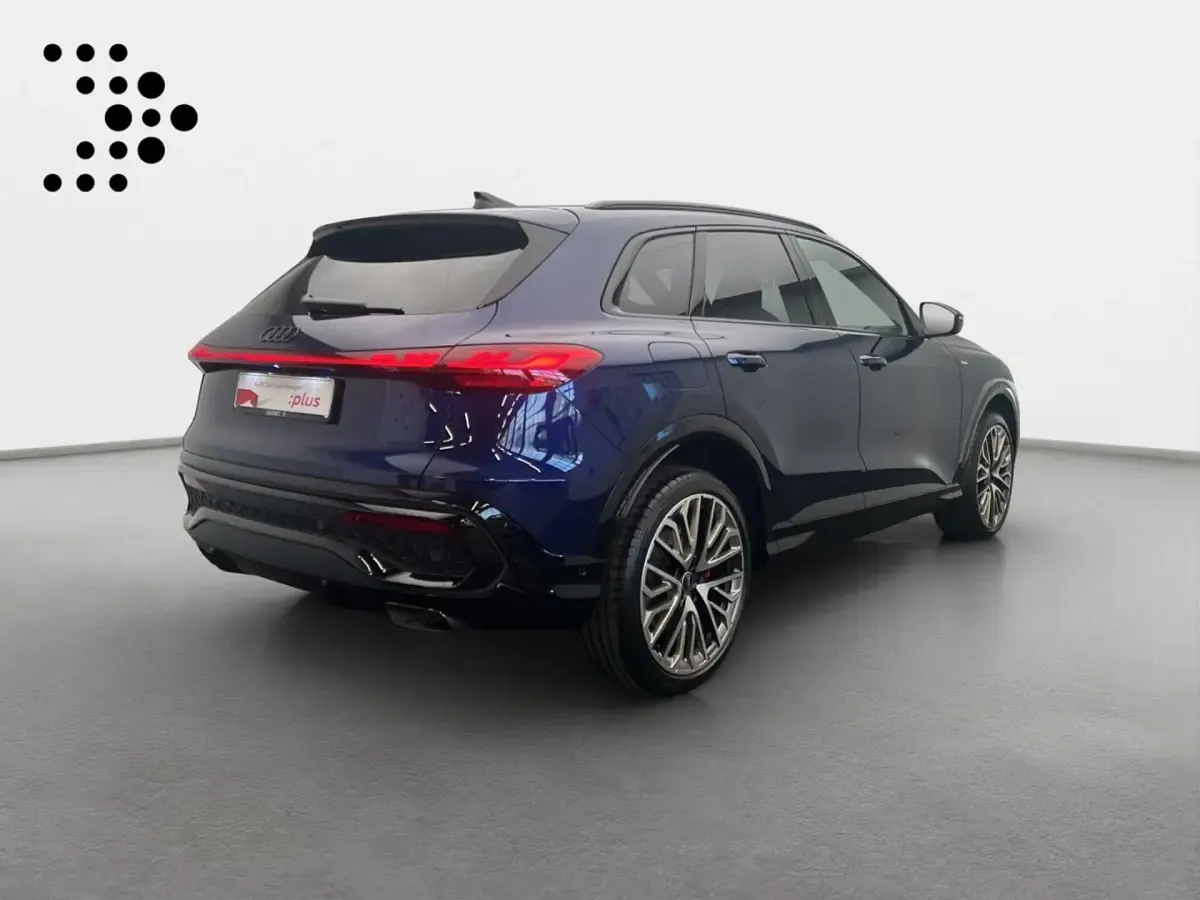 Second-hand Audi Q5 Edition .1 204 CP (150 kW) 2025 Albastru SUV